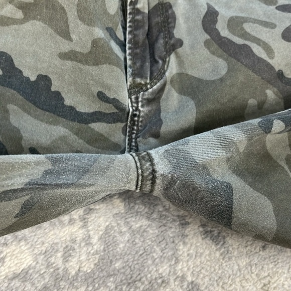 Louna Camo Skinny Jeans Stretch Casual Mid Rise Ankle Crop Sz 29 - Picture 10 of 12